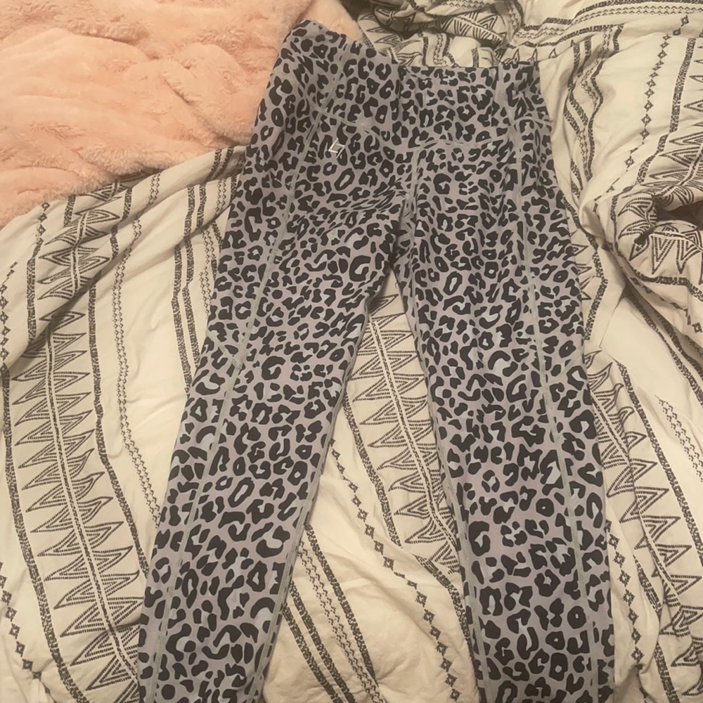 Full length cheetah print leggings